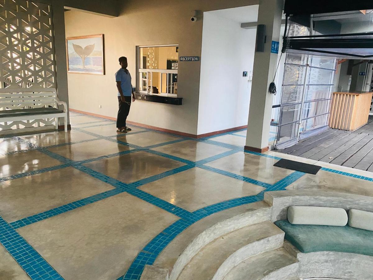 Trincomalee Ocean Front Condos 외부 사진