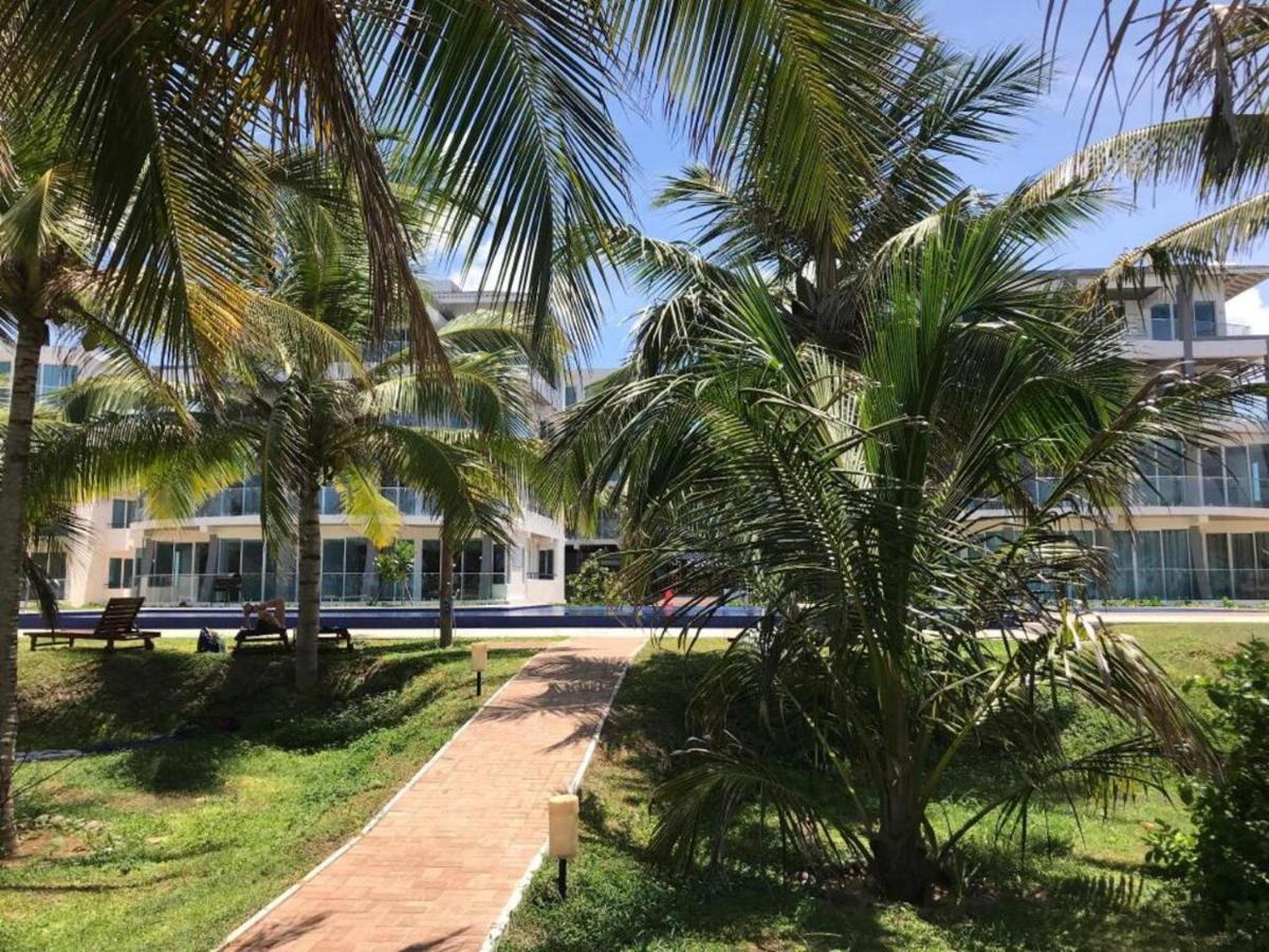 Trincomalee Ocean Front Condos 외부 사진