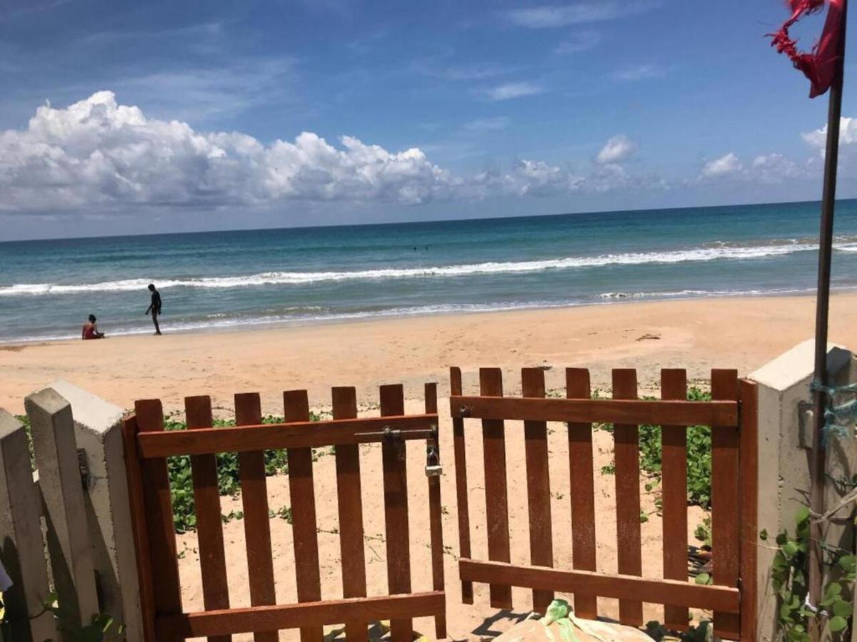 Trincomalee Ocean Front Condos 외부 사진