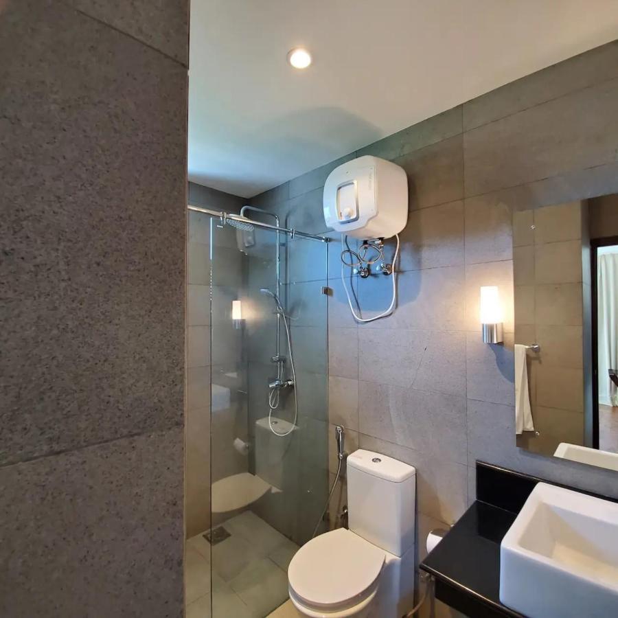 Trincomalee Ocean Front Condos 외부 사진